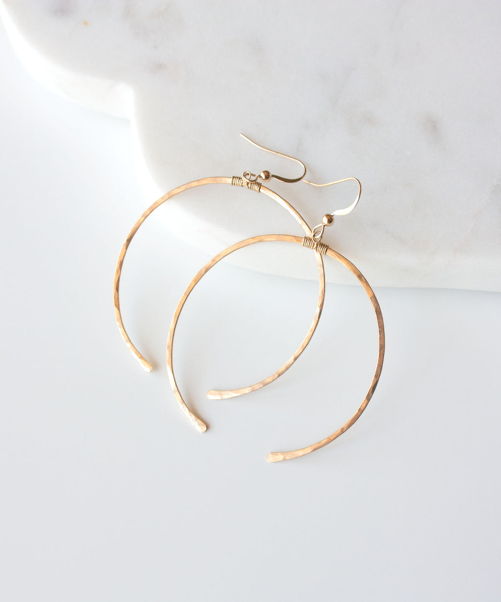 Simple Metal Texture Letter V Hoop Earrings For Women Jewelry