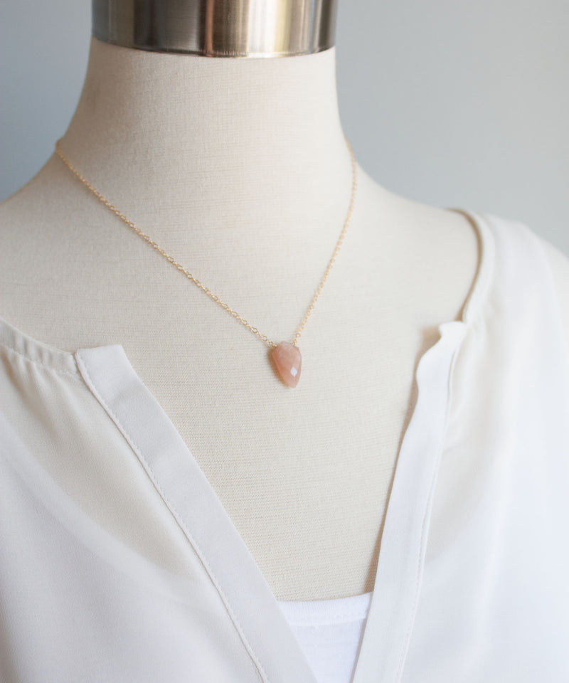 Neve Faceted Pendant Necklace | Peach Moonstone