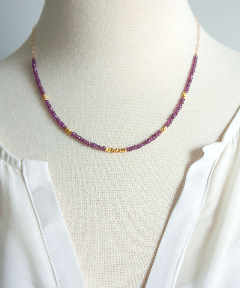 Lyra Banded Gemstone Necklace | Garnet